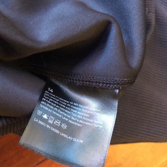Lululemon softstreme crew neck size 14 - Picture 4 of 4